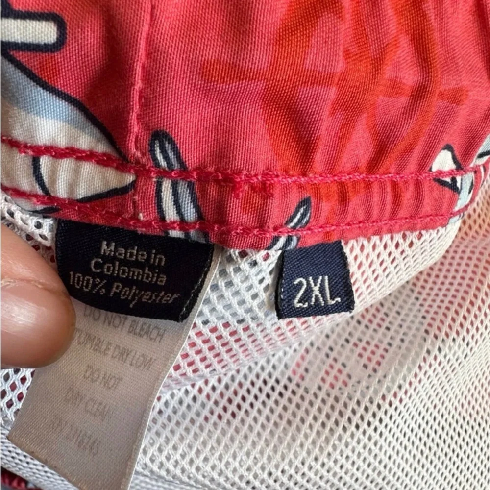 Men’s 2XL vineyard vines swimming trunks